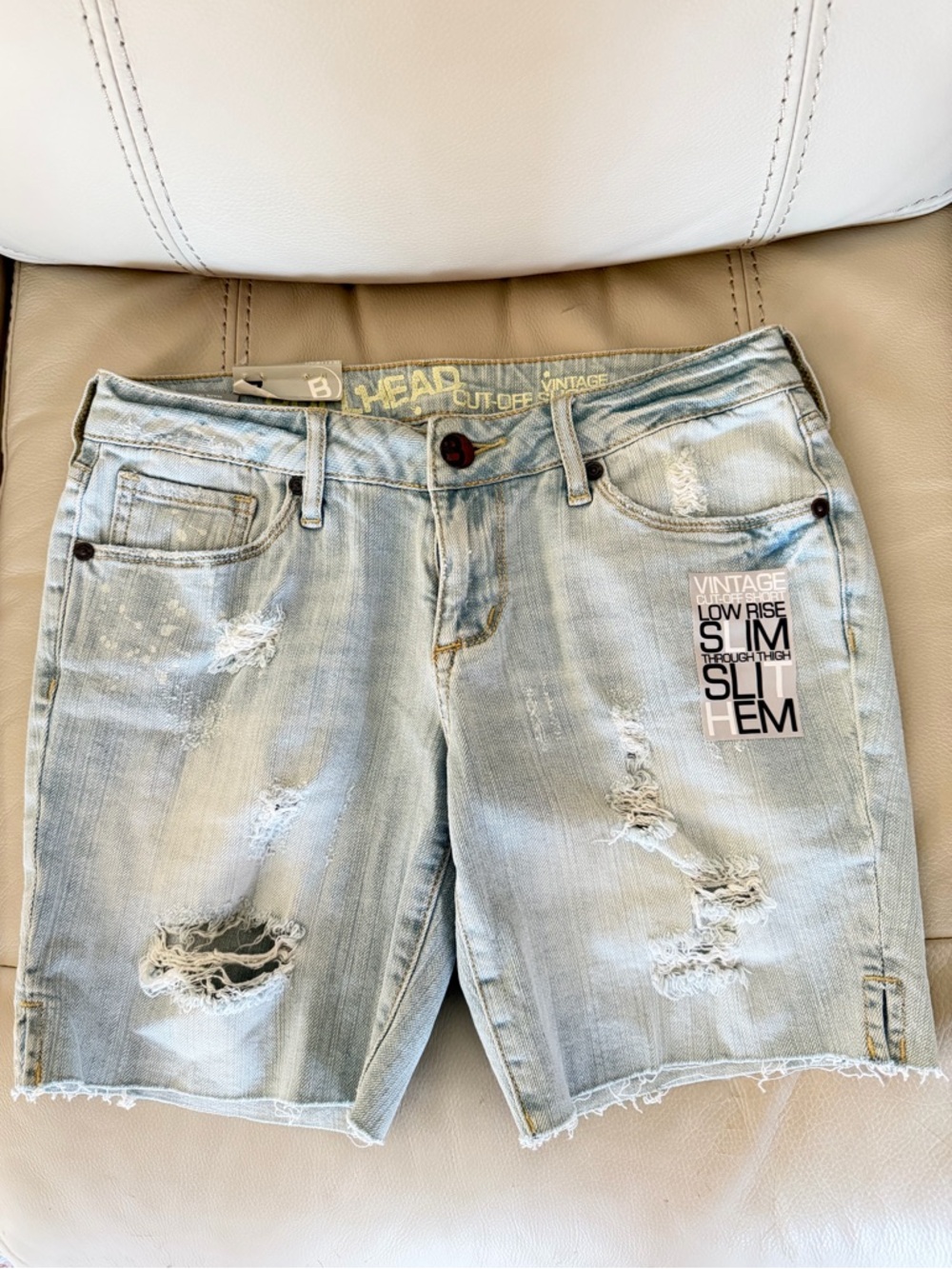 Bullhead Y2K Low Rise Distressed Denim Cutoff Shorts Light Wash Size 7 NWT